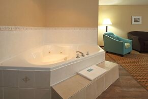 Holiday Inn Express & Suites - Vernon by IHG