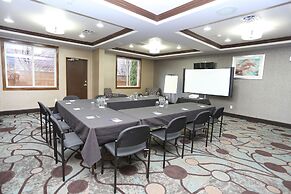 Holiday Inn Express & Suites - Vernon by IHG