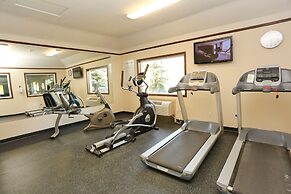 Holiday Inn Express & Suites - Vernon by IHG