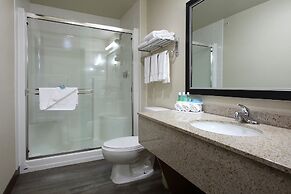 Holiday Inn Express & Suites - Vernon by IHG