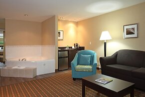 Holiday Inn Express & Suites - Vernon by IHG