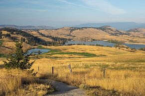 Holiday Inn Express & Suites - Vernon by IHG