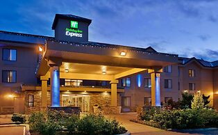 Holiday Inn Express & Suites - Vernon by IHG
