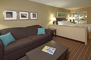 Holiday Inn Express & Suites - Vernon by IHG