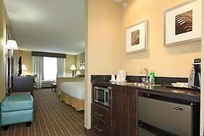 Holiday Inn Express & Suites - Vernon by IHG