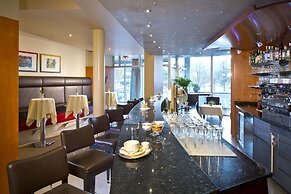 Penz Hotel West