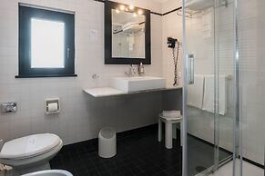 Sardegna Hotel, Suites & Restaurant
