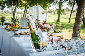 Sardegna Hotel, Suites & Restaurant