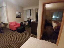 Best Western Plus Burlington Inn & Suites