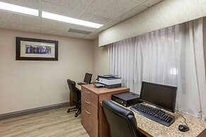 Best Western Plus Burlington Inn & Suites
