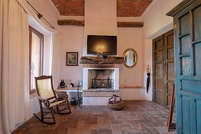 Hacienda Sepulveda Hotel & SPA