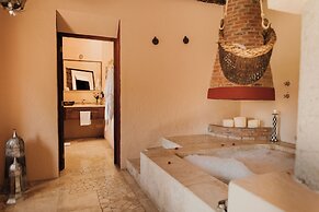 Hacienda Sepulveda Hotel & SPA