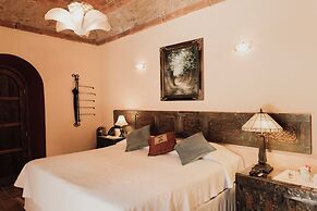 Hacienda Sepulveda Hotel & SPA