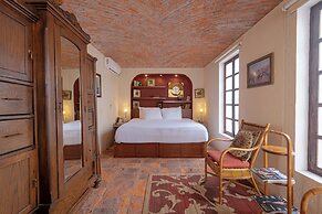 Hacienda Sepulveda Hotel & SPA