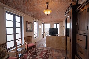 Hacienda Sepulveda Hotel & SPA