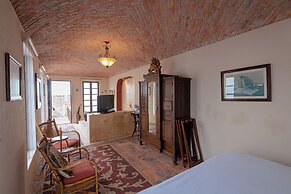 Hacienda Sepulveda Hotel & SPA