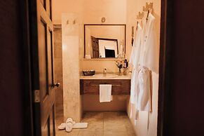 Hacienda Sepulveda Hotel & SPA