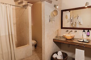Hacienda Sepulveda Hotel & SPA
