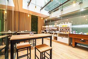 The Azoriani Boutique, an Ascend Collection Hotel