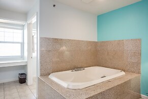 Pacifica Beach Hotel