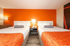 Howard Johnson by Wyndham Winnipeg West