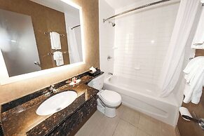 Howard Johnson by Wyndham Winnipeg West
