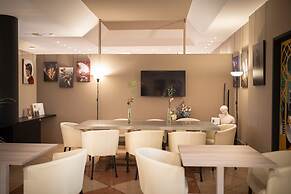Noventa Hotel