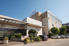 Noventa Hotel