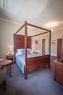 The Royal Hotel