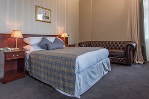 The Royal Hotel