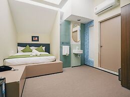 A Hotel Chinatown
