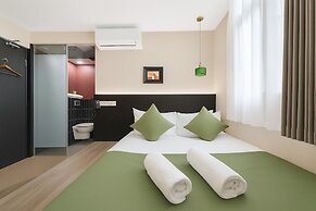 A Hotel Chinatown