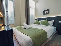 A Hotel Chinatown