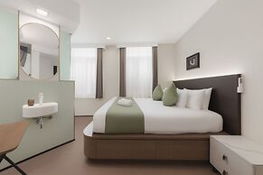 A Hotel Chinatown