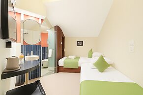 A Hotel Chinatown
