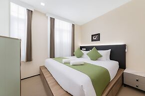 A Hotel Chinatown