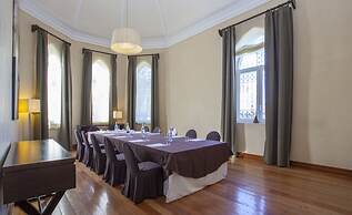 URH Palacio de Oriol Hotel