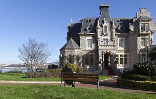 URH Palacio de Oriol Hotel