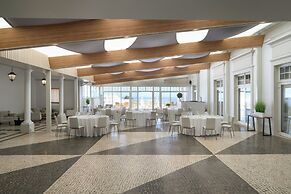 Praia D'El Rey Marriott Golf & Beach Resort