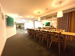Maifeld Sport- und Tagungshotel
