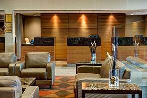 Radisson Hotel & Suites Fort McMurray