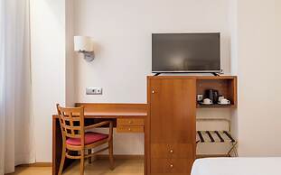 Hotel ILUNION Les Corts Spa