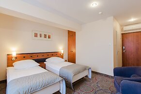 Qubus Hotel Głogów