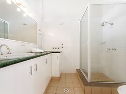 Broadbeach Travel Inn Apartments