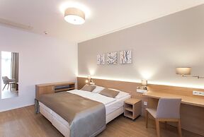 Hotel Carol