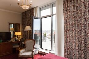 Grand Hotel Emerald