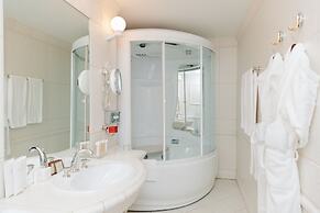 Grand Hotel Emerald