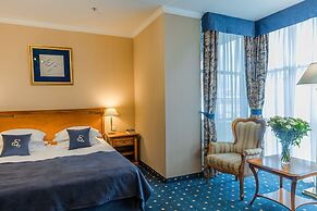 Grand Hotel Emerald