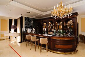 Grand Hotel Emerald