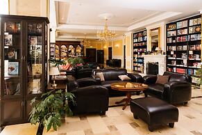 Grand Hotel Emerald